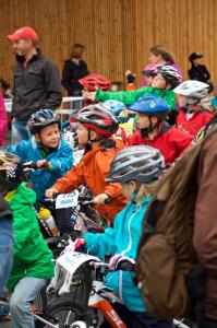 kidsrace15-24